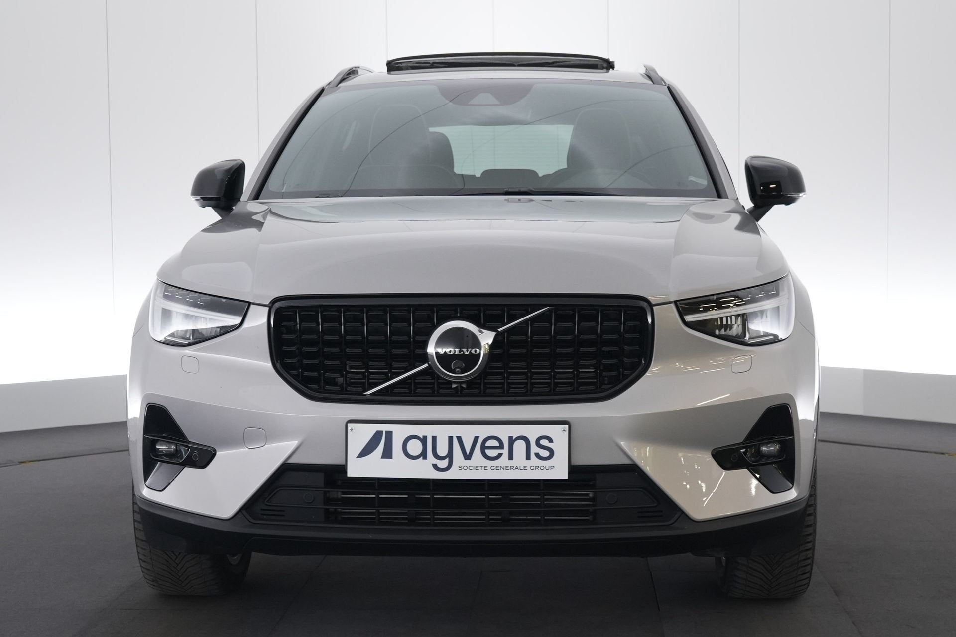 (2DVZ232) VOLVO XC40, https://public.car-pass.be/vhr/afb0f9d3-7f97-4d47-9760-28d77ad9608c, Euro 6, Alcantara, Plug-in hybride