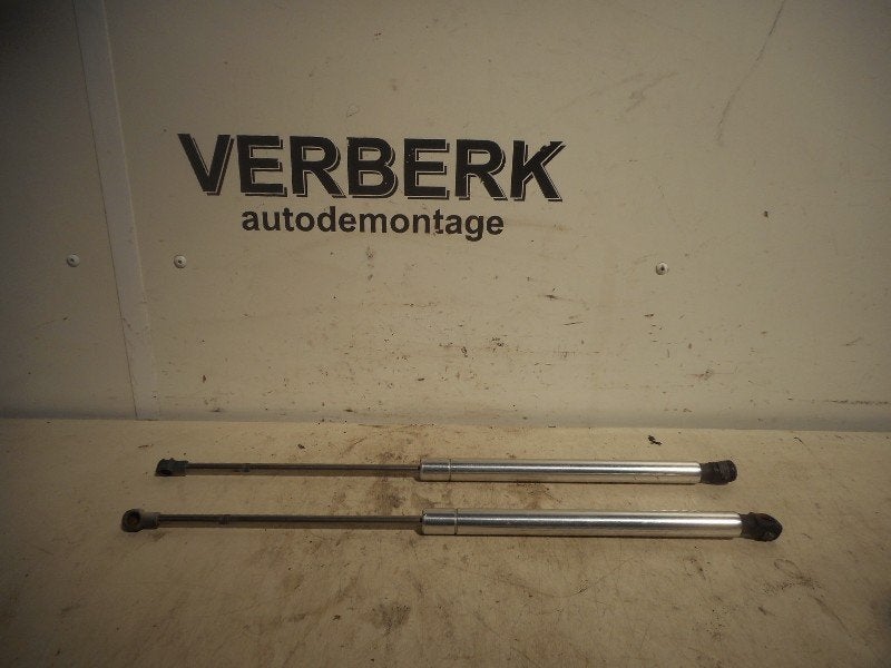 VERIN A GAZ ENSEMBLE ARRIÈRE Golf IV (1J1) (1j6827350c), Volkswagen, Volkswagen AG, Utilisé, Kundenbetreuung@volkswagen.de