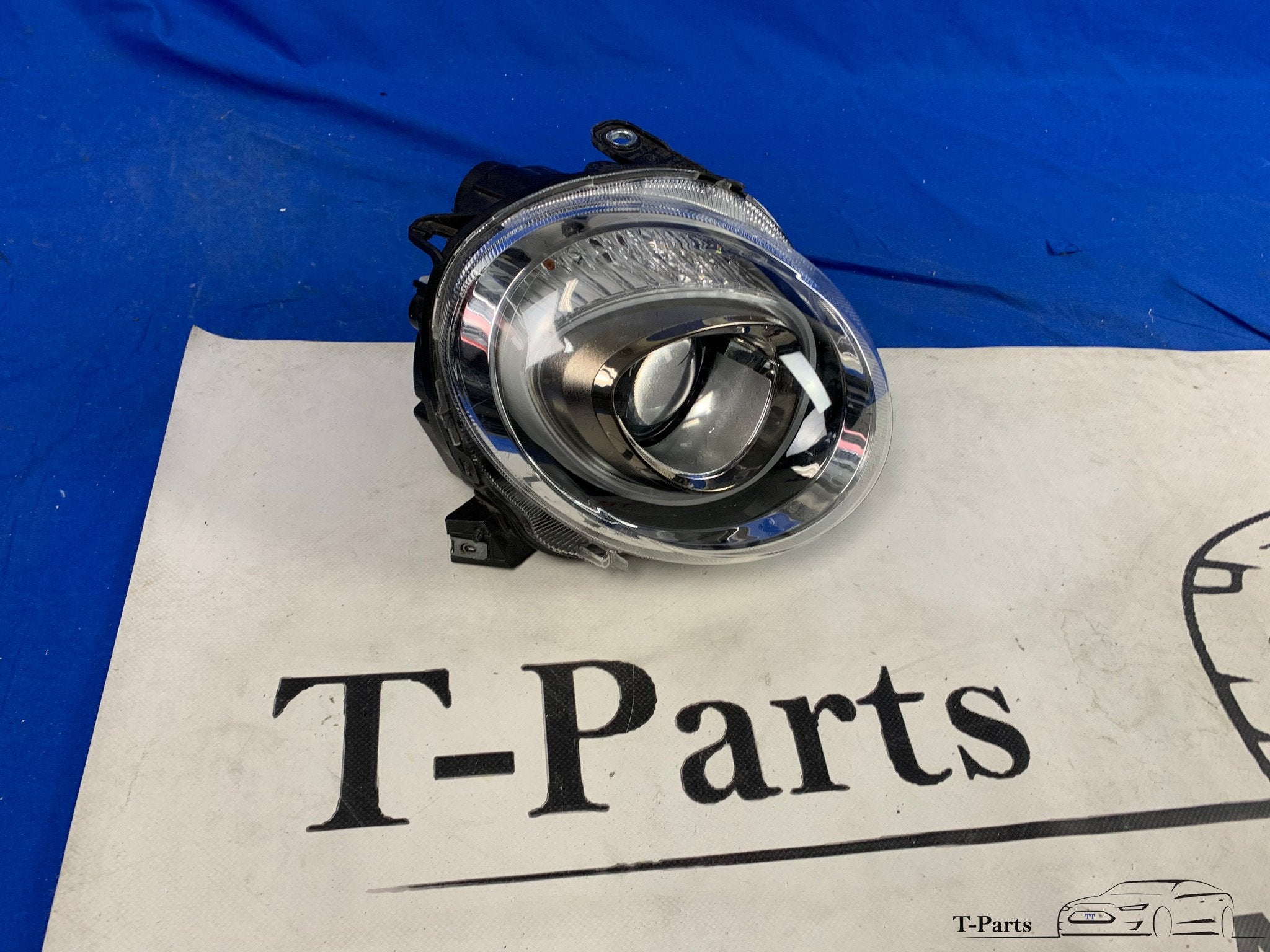 Fiat 500 rechts koplamp lounge 81531201, Auto-onderdelen, Gebruikt, Stellantis Europe S.p.A., Info@stellantis.com, Corso Giovanni Agnelli 200
10135  Turin, IT