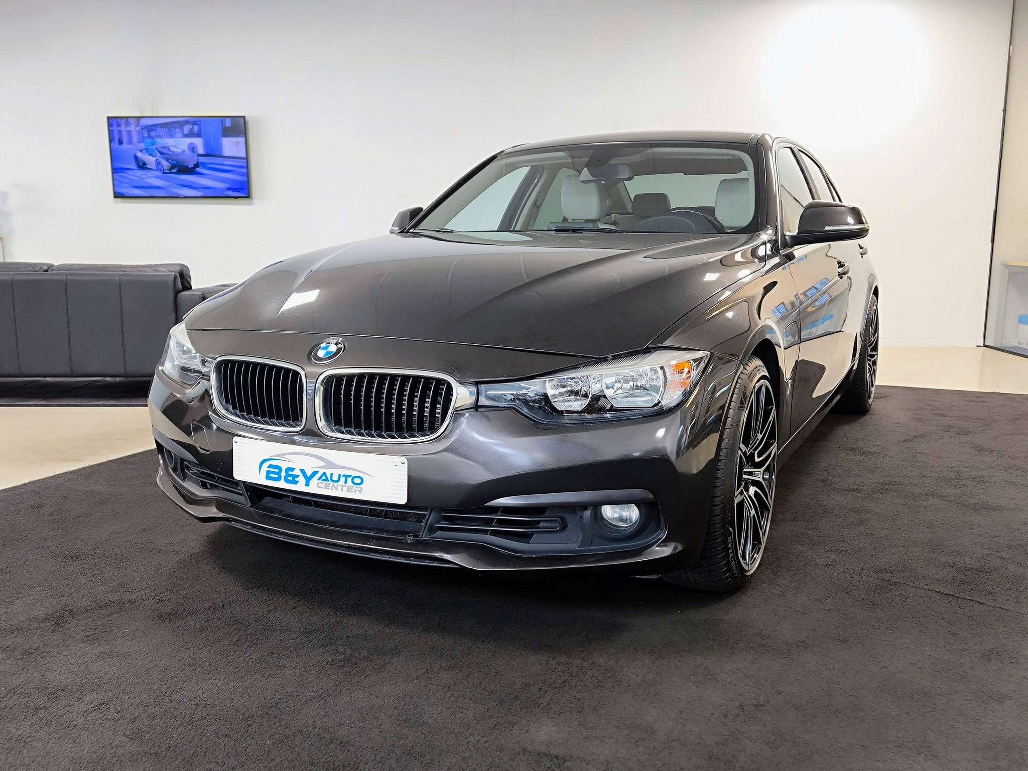 BMW 3 Serie 330 eA Plug-In Hybrid / Leder BTW Aftrekbaar, Auto's, Automaat, Achterwielaandrijving, Gebruikt, 4 cilinders