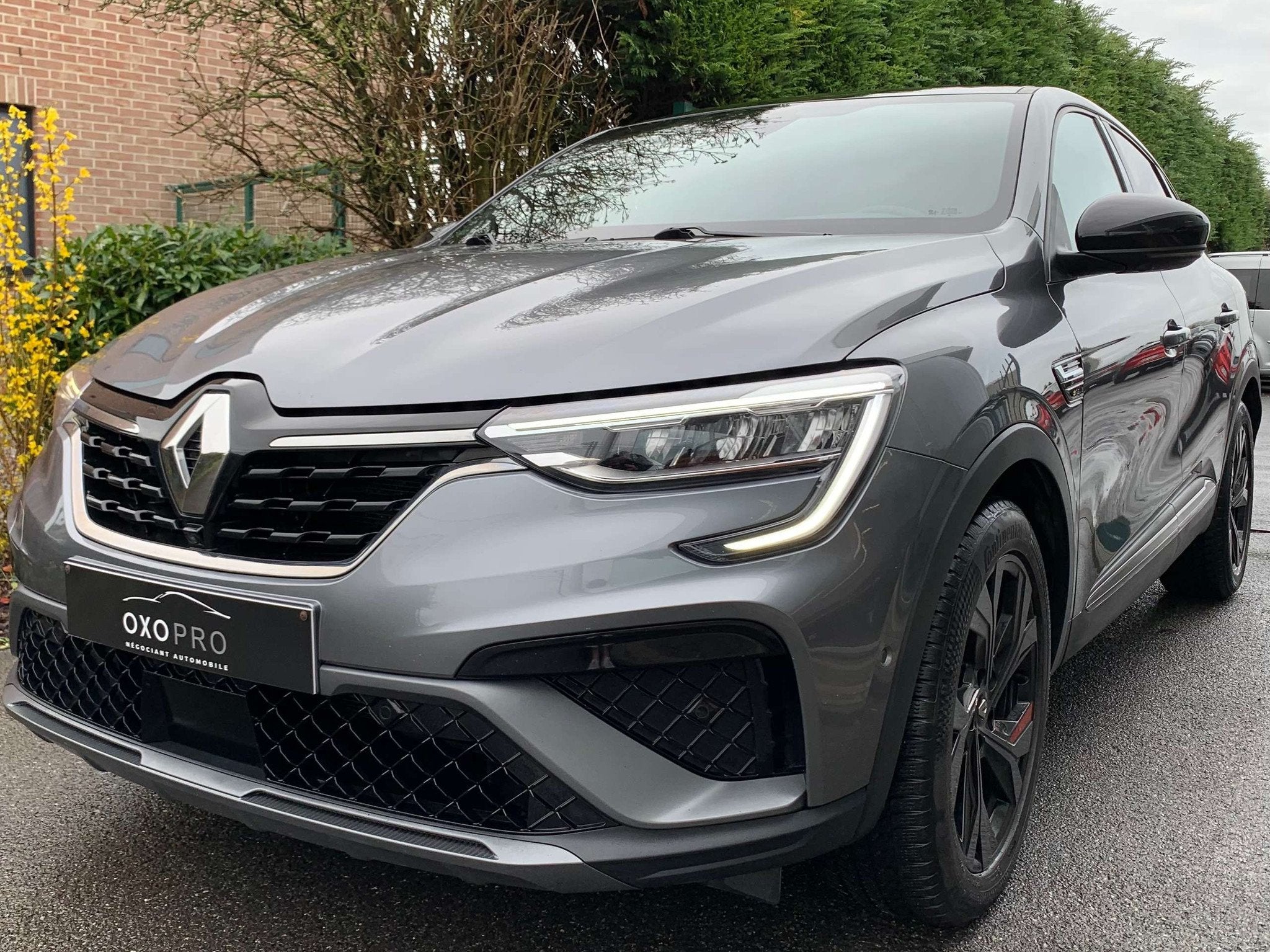 Renault Arkana RS Line 1.6 HYBRID 145CV / FULL OPTIONS / Pac, Auto's, Gebruikt, 4 cilinders, Leder, Bedrijf