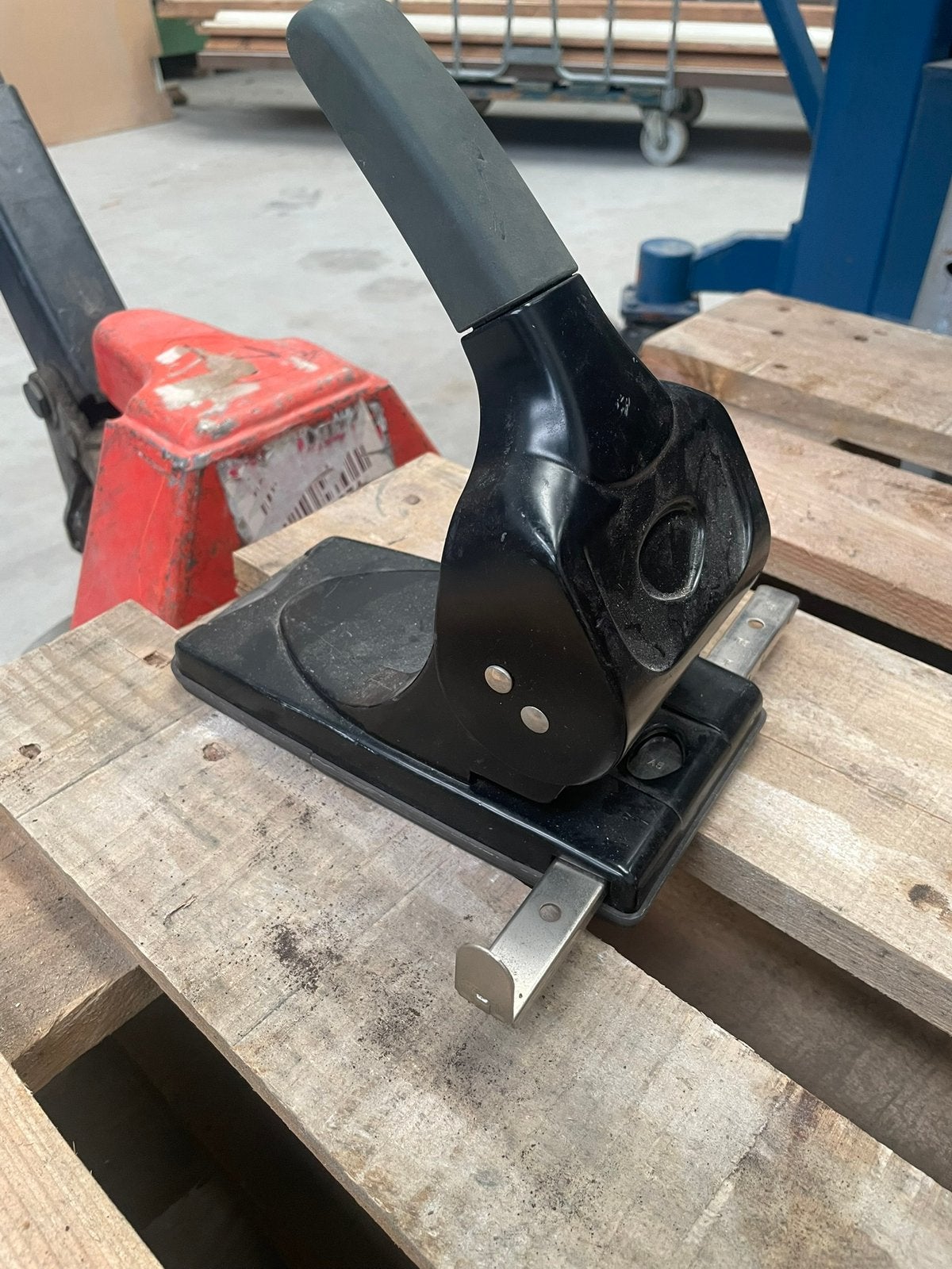Perforator, Ophalen, Zo goed als nieuw