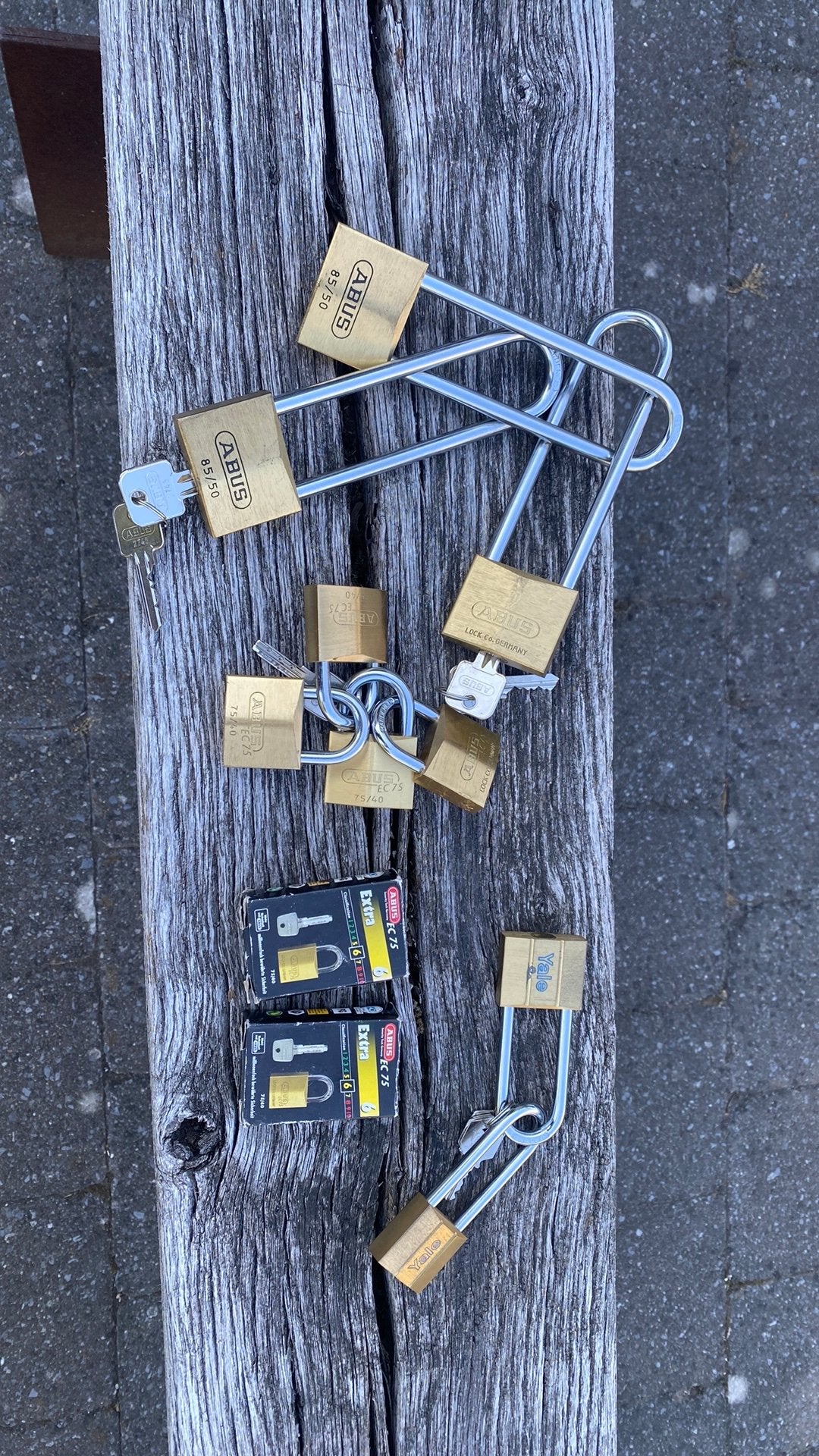 Lot Hangsloten Abus en Yale, Verzenden, Nieuw, Koper of Messing, Slot