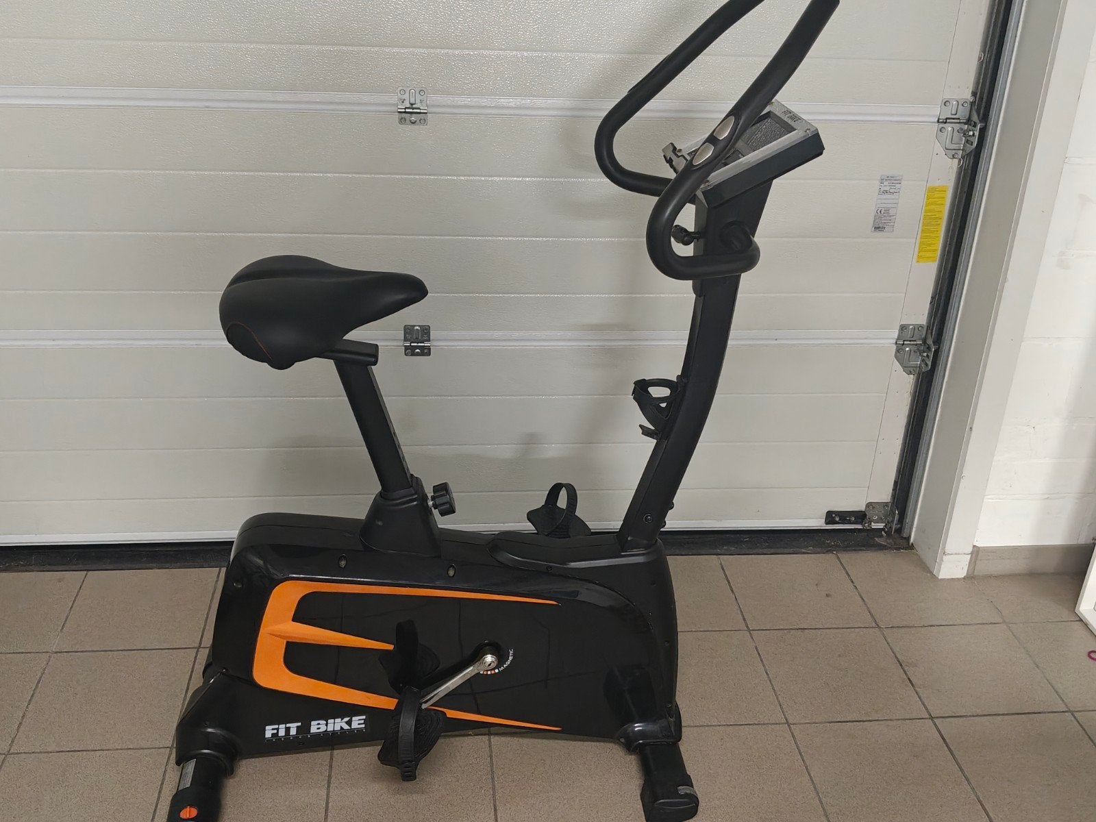 Hometrainer Fitbike Ride6, Sport en Fitness, Fitnessapparatuur, Ophalen, Kunststof, Gebruikt, Benen