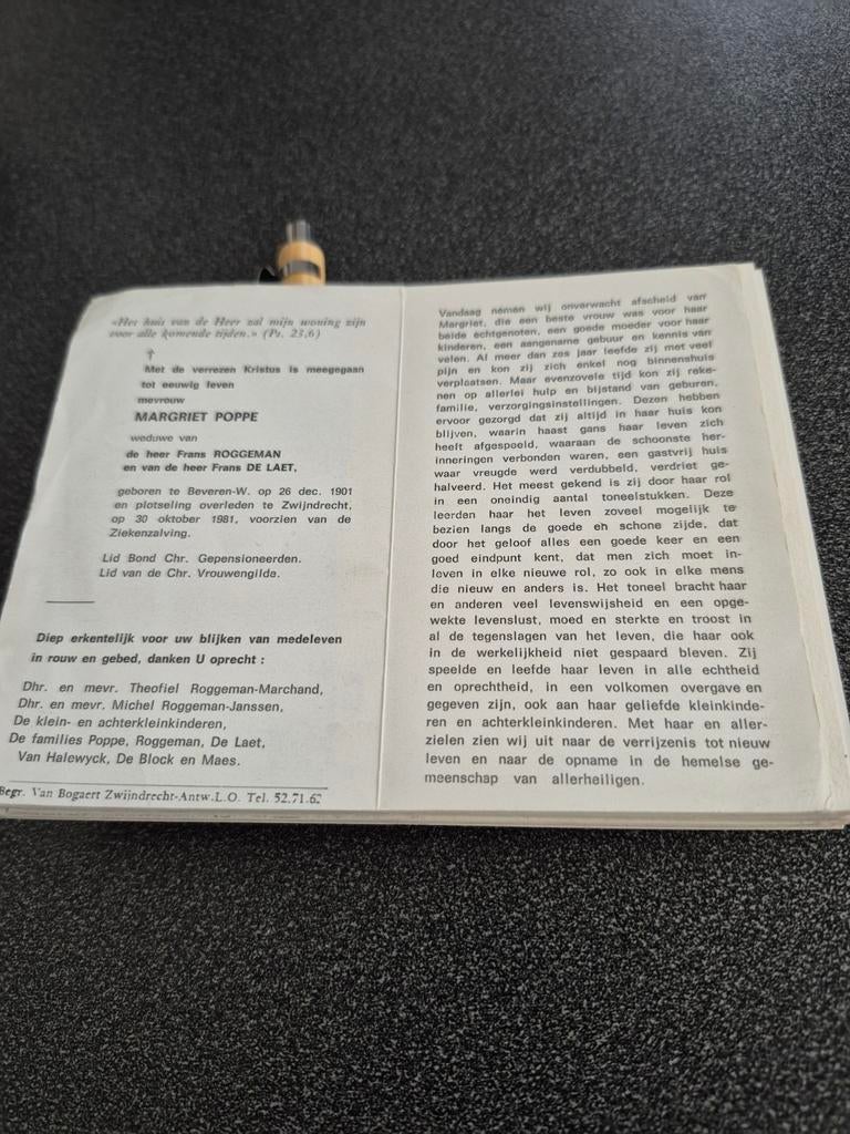 Beveren Waas, Verzamelen, Bidprentjes en Rouwkaarten, Ophalen of Verzenden