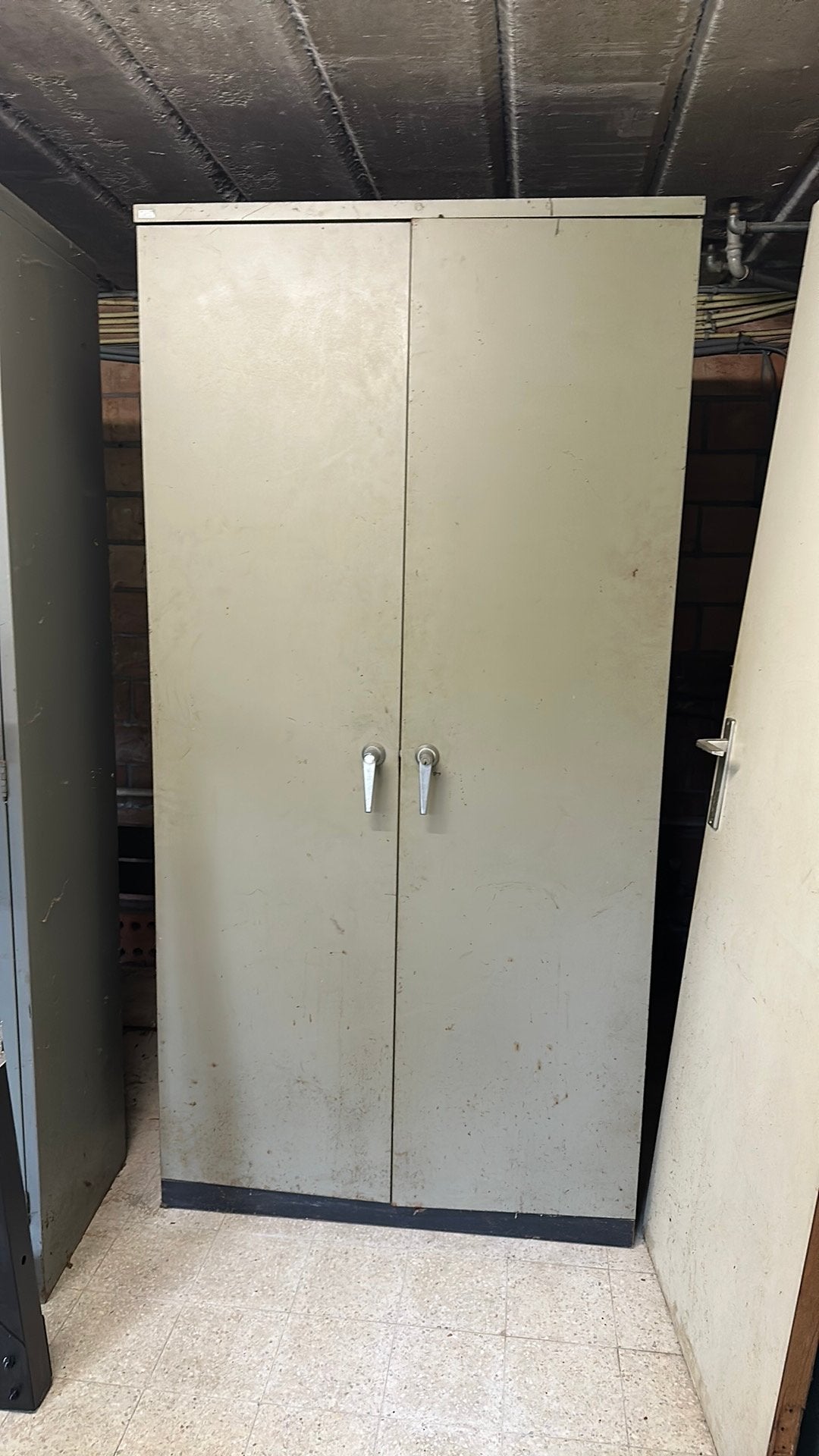 Armoire de garage en métal, 100 à 150 cm, Enlèvement, Utilisé, 200 cm ou plus