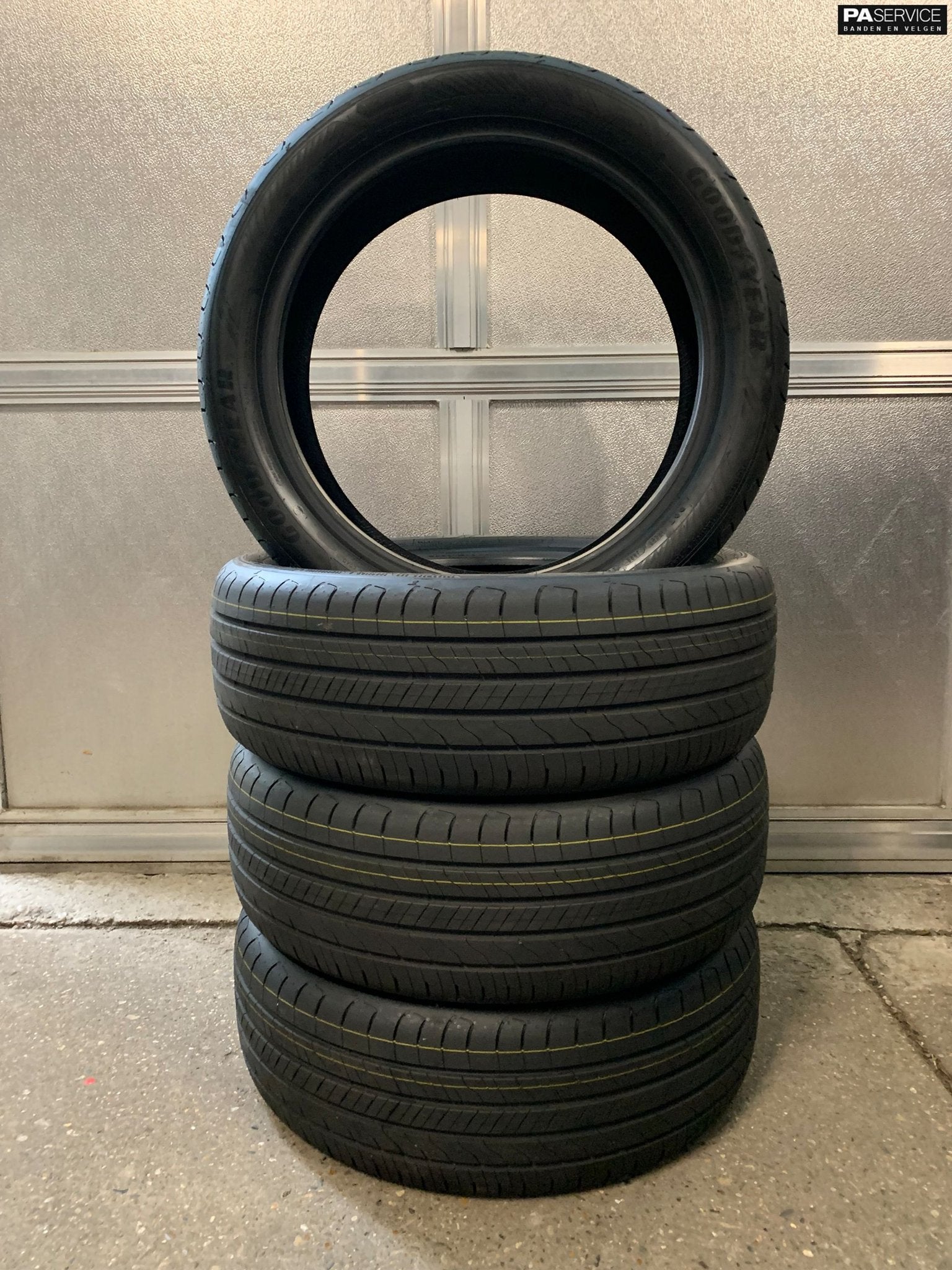 4x Nieuwe Goodyear 215 50 19 zomerbanden, Auto-onderdelen, Velg(en), -, -, Nieuw