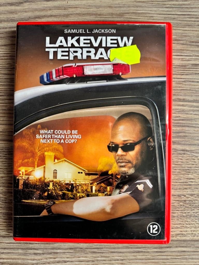 Lakeview Terrace, À partir de 12 ans, Enlèvement ou Envoi