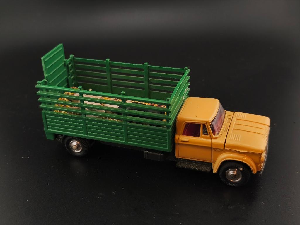 CORGI TOYS UK DODGE KEW FARGO LIVESTOCK REF 484, Hobby en Vrije tijd, Modelauto's | 1:43, Zo goed als nieuw, Bus of Vrachtwagen