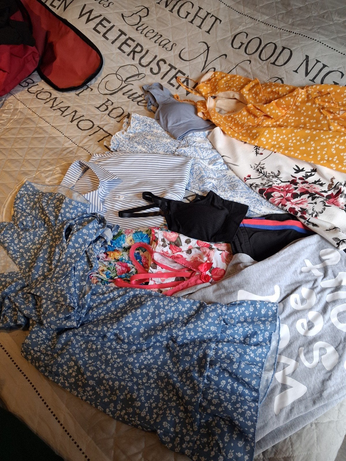 pakket dames kleding maat medium 12 stuks, Vêtements | Femmes, Packs de vêtements pour femmes, Enlèvement ou Envoi