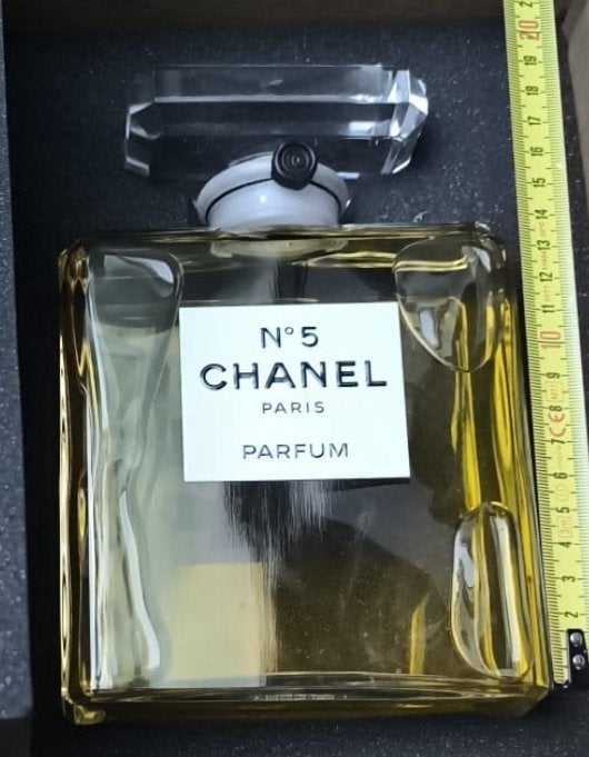Factice Chanel en verre, Ophalen of Verzenden, Zo goed als nieuw