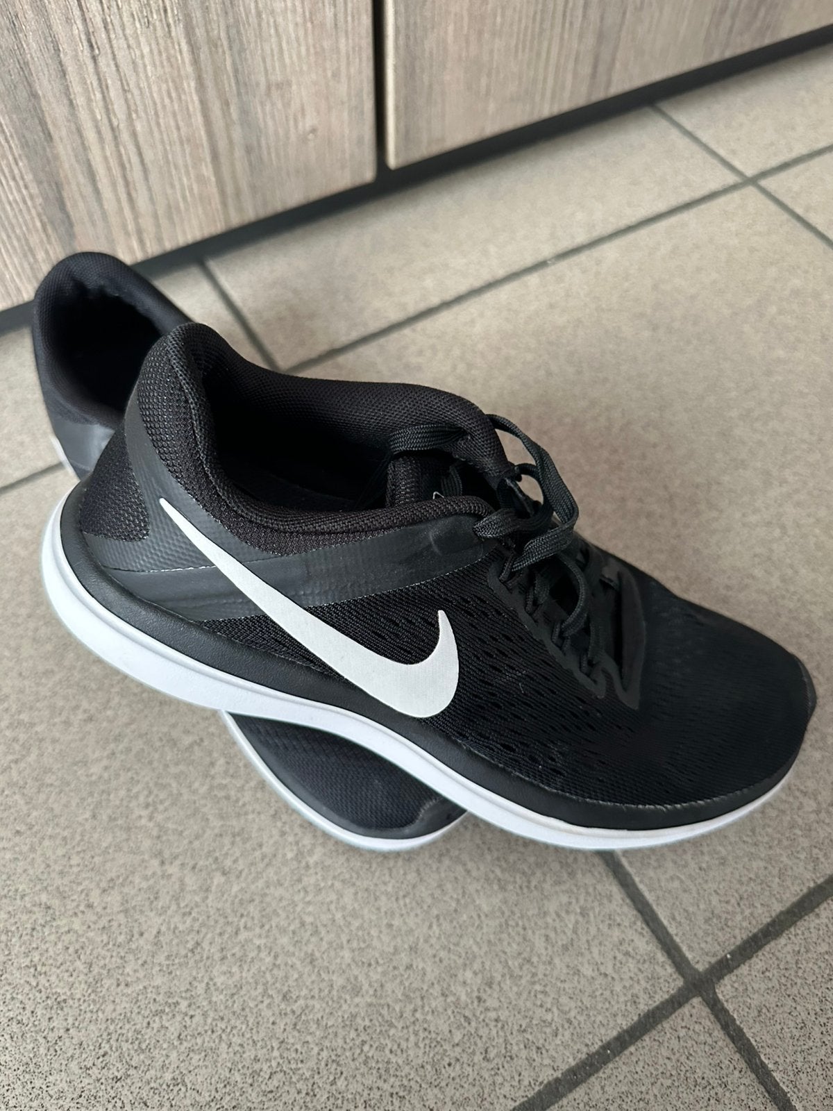Nike dames schoenen 37.5, Enlèvement, Porté