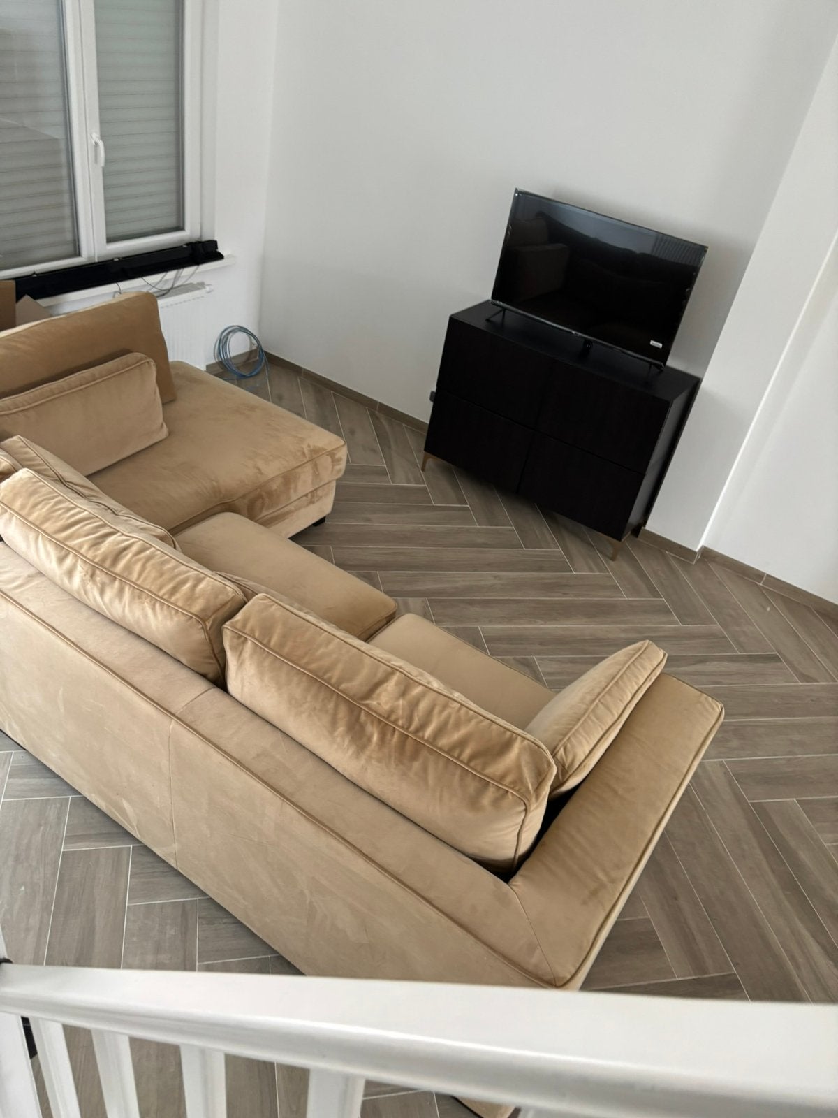 Bank en eettafel en eetstoelen eetkamerstoelen, Ophalen, Zo goed als nieuw