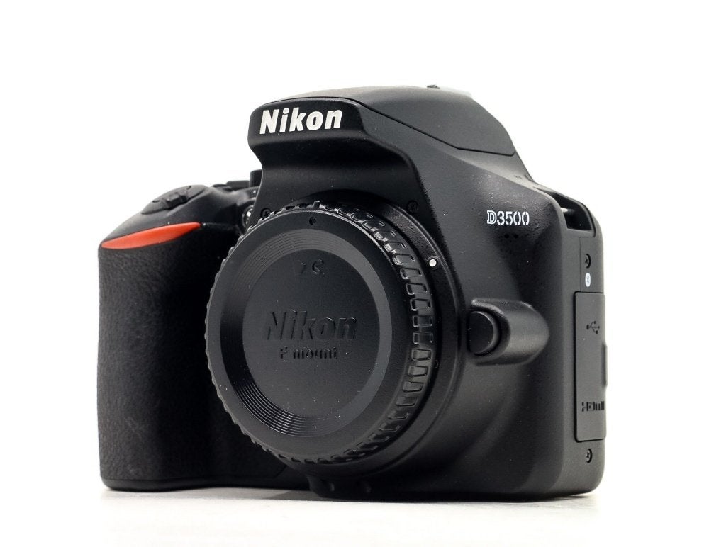 Nikon D3500 + Nikon AF-S DX Nikkor 35mm f/1.8G + accessoires, Ophalen, Gebruikt, Spiegelreflex, 24 megapixels