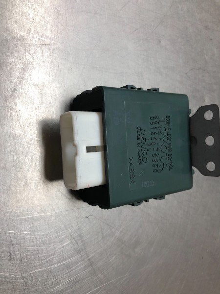 COMPUTER CENTRALE VERGRENDELING RX (L2) (|8597048020|), Gebruikt, Lexus
