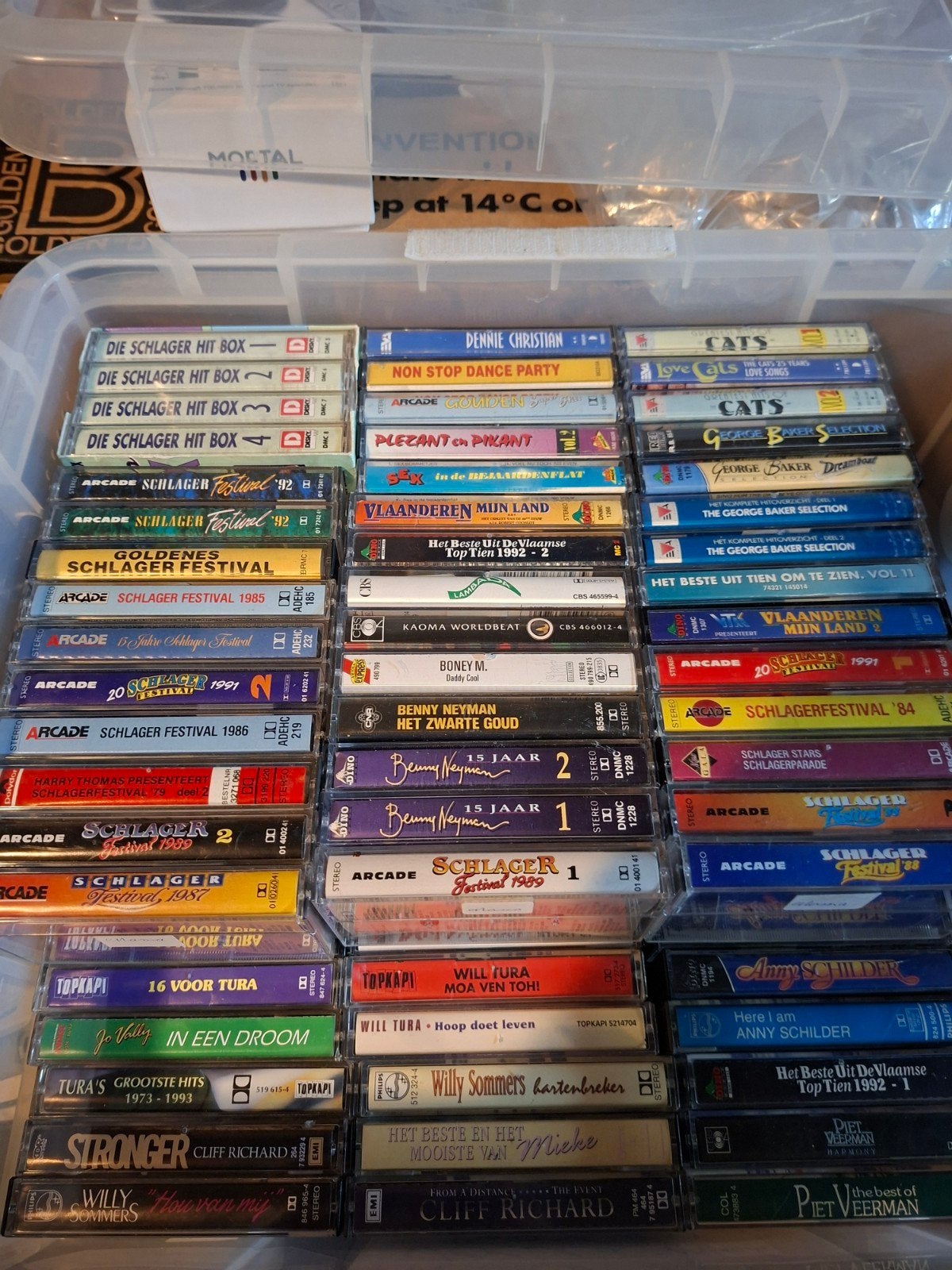 100 in goed staat verkerende cassette bandjes, Audio, Tv en Foto, Cassettedecks, Ophalen