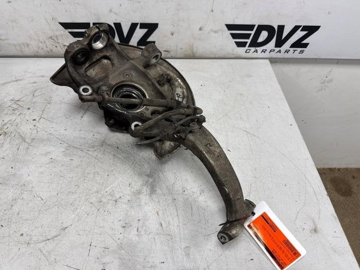Fusee rechts-voor van een Audi A4, Gebruikt, -, -, -