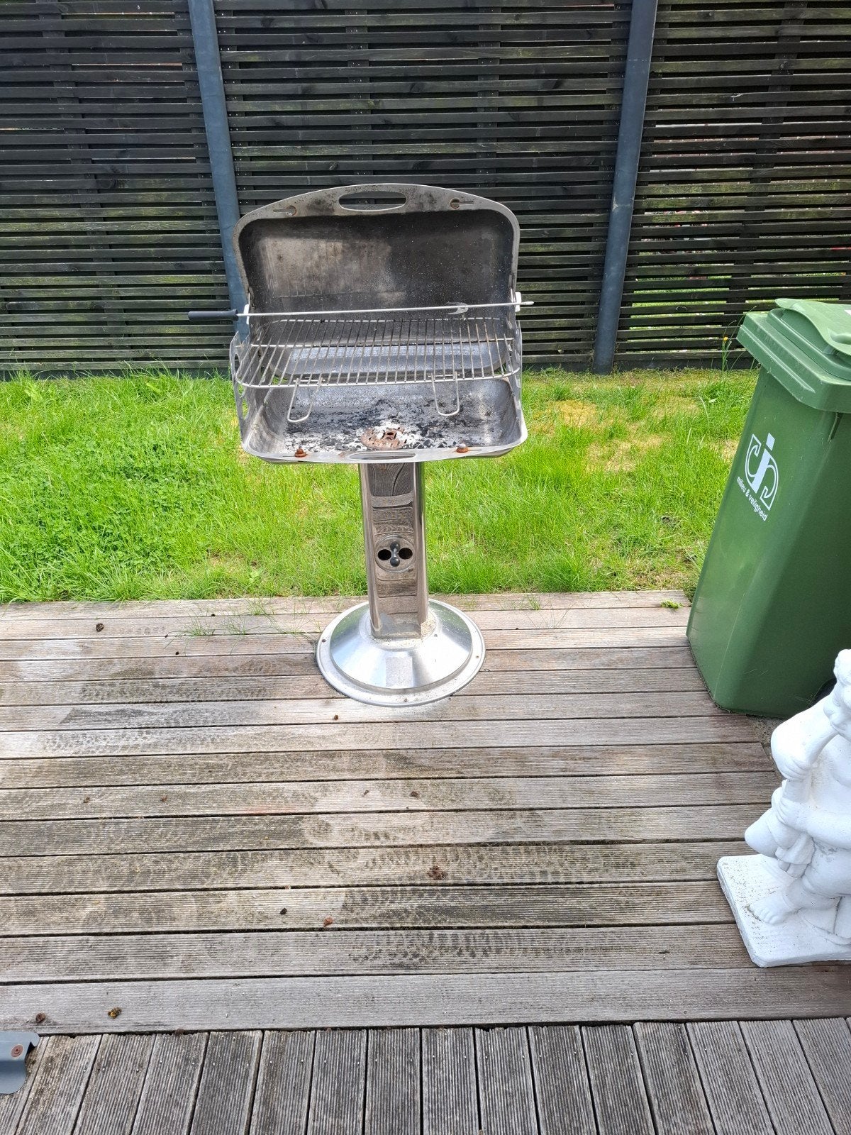 Inox bbq met grill en spit, Ophalen