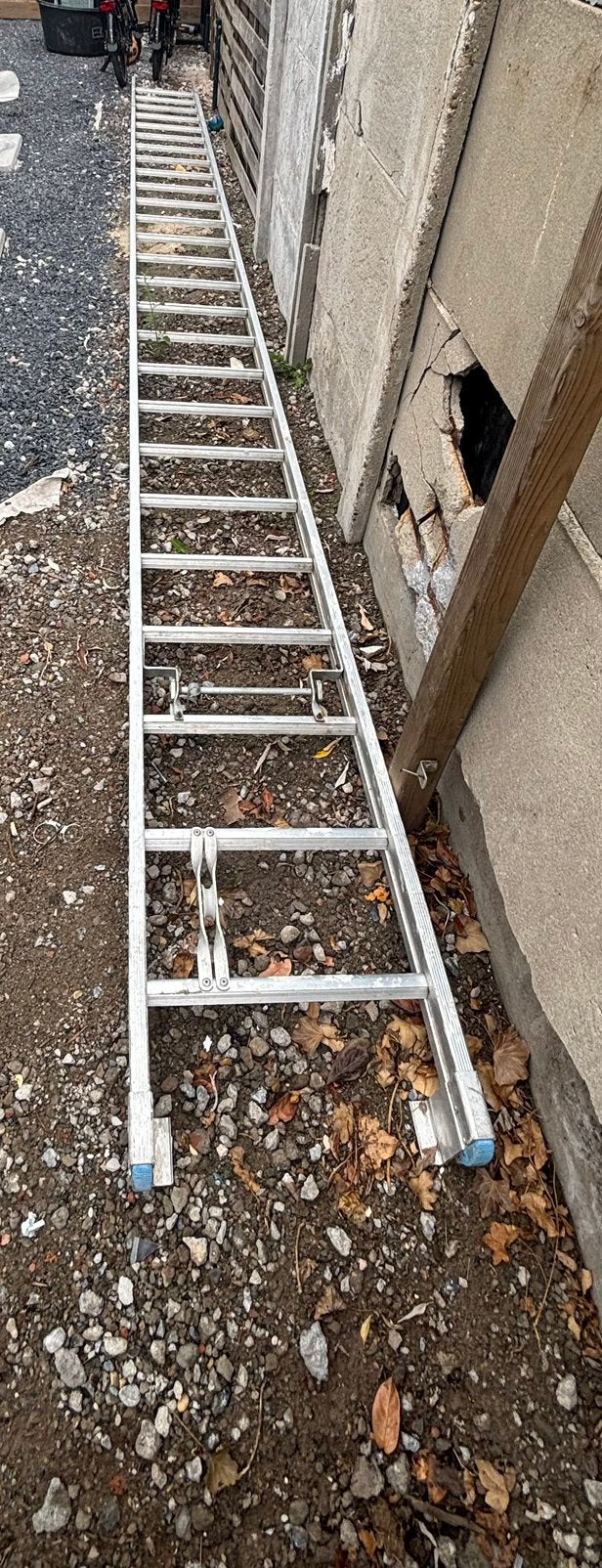 Aluminium ladder 6.7m, Ophalen, Zo goed als nieuw, Ladder