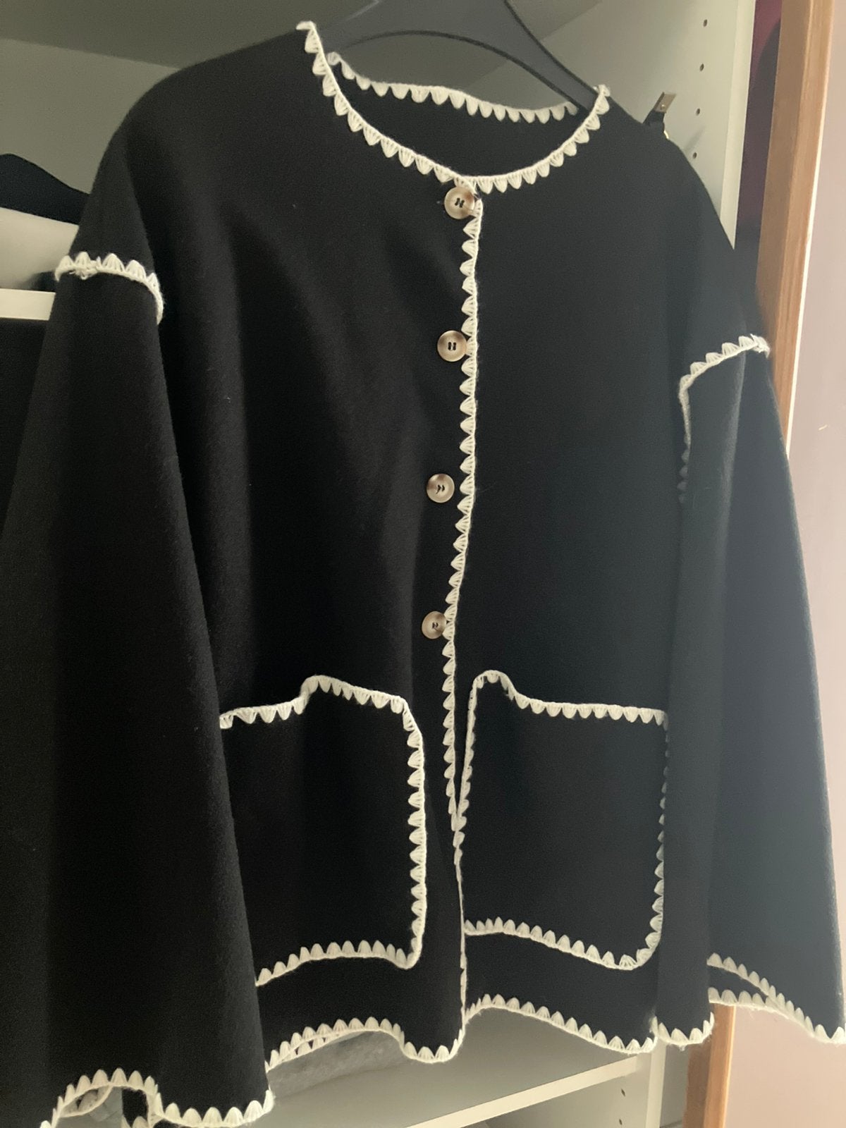 Veste noir a motif blanc taille M, Vêtements | Hommes, Enlèvement ou Envoi, Neuf, Taille 48/50 (M), Vêtements