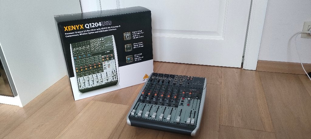 Behringer Xenyx Q1204USB analoge USB Mixer, Musique & Instruments, Enlèvement, Comme neuf, 5 à 10 canaux, Entrée micro