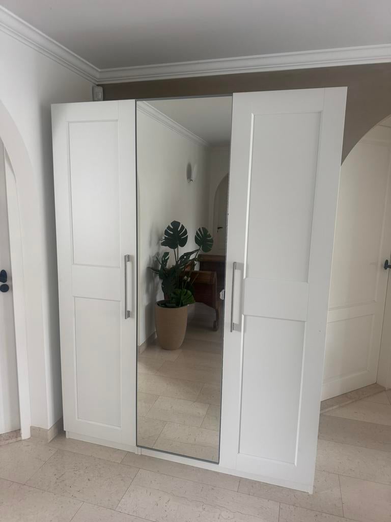 Ikea pax last 3 deurs met spiegeldeur, Ophalen, Zo goed als nieuw