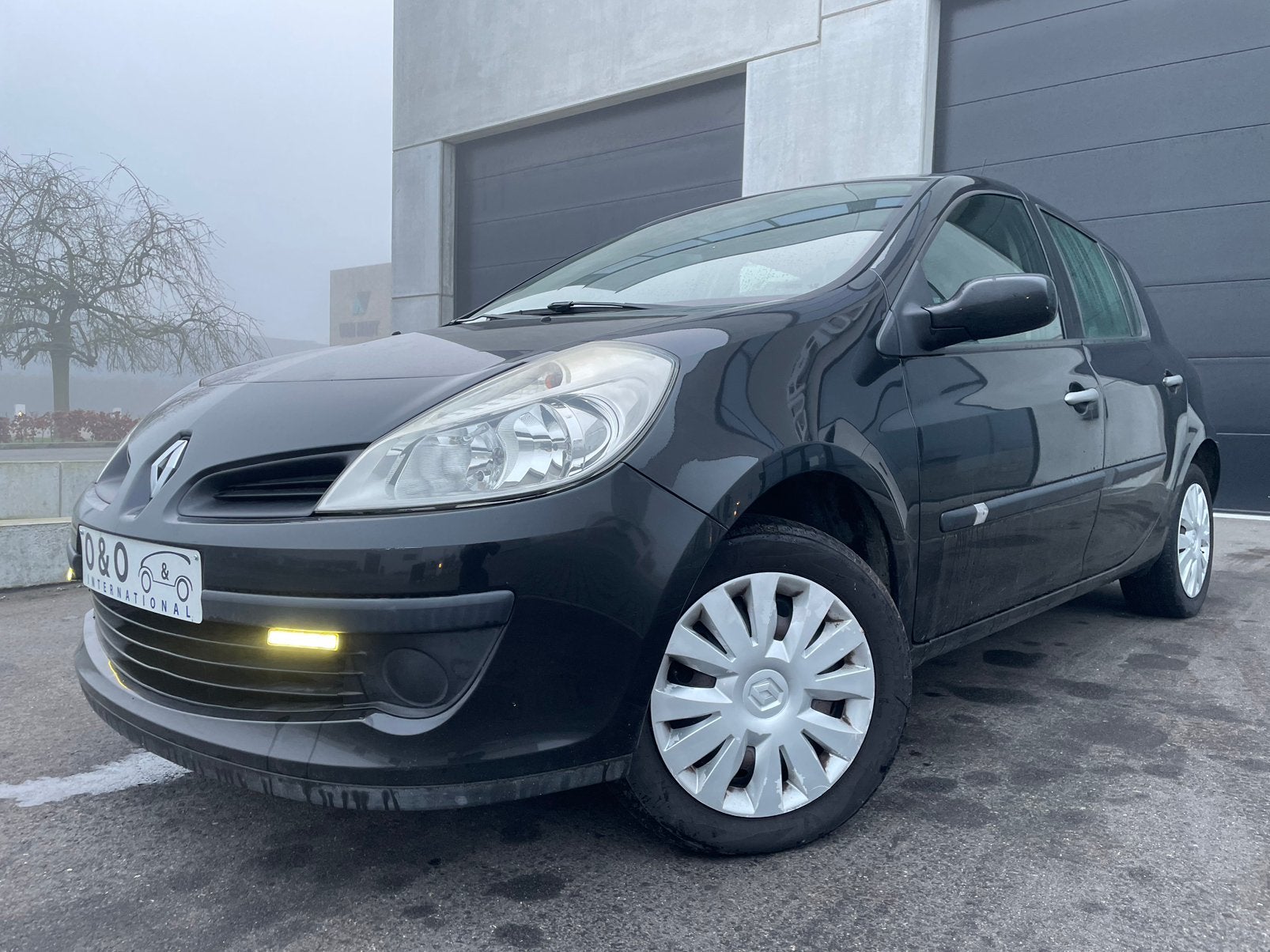 Renault Clio Airco/5-Deurs, Autos, Renault, Entreprise, Clio, ABS, Airbags, Air conditionné, Ordinateur de bord, Verrouillage central