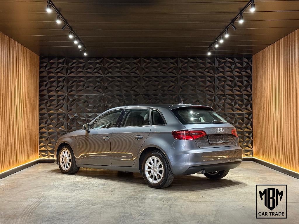 ✅Audi A3 Sportback 1.6 TDi GARANTIE CruiseC Airco Navi Xenon, Auto's, Audi, Voorwielaandrijving, Euro 5, Stof, https://public.car-pass.be/vhr/0c68068f-ceca-4d99-8c89-45ecce074e0c
