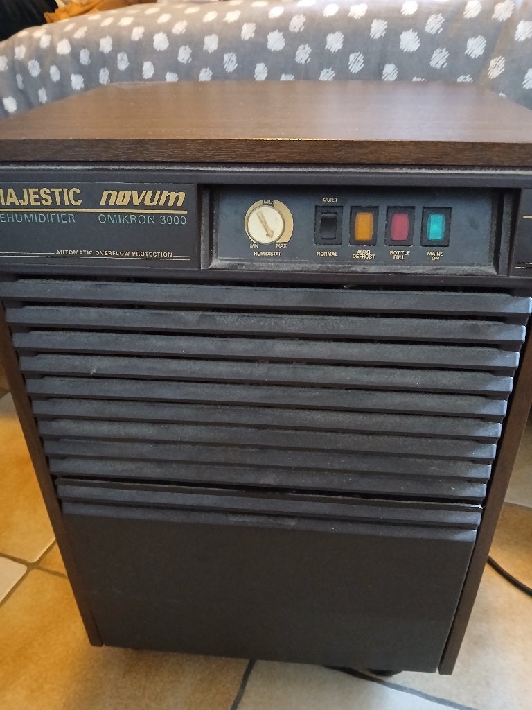 Oude luchtontvochtiger, Elektronische apparatuur, Ophalen, Gebruikt, Luchtontvochter
