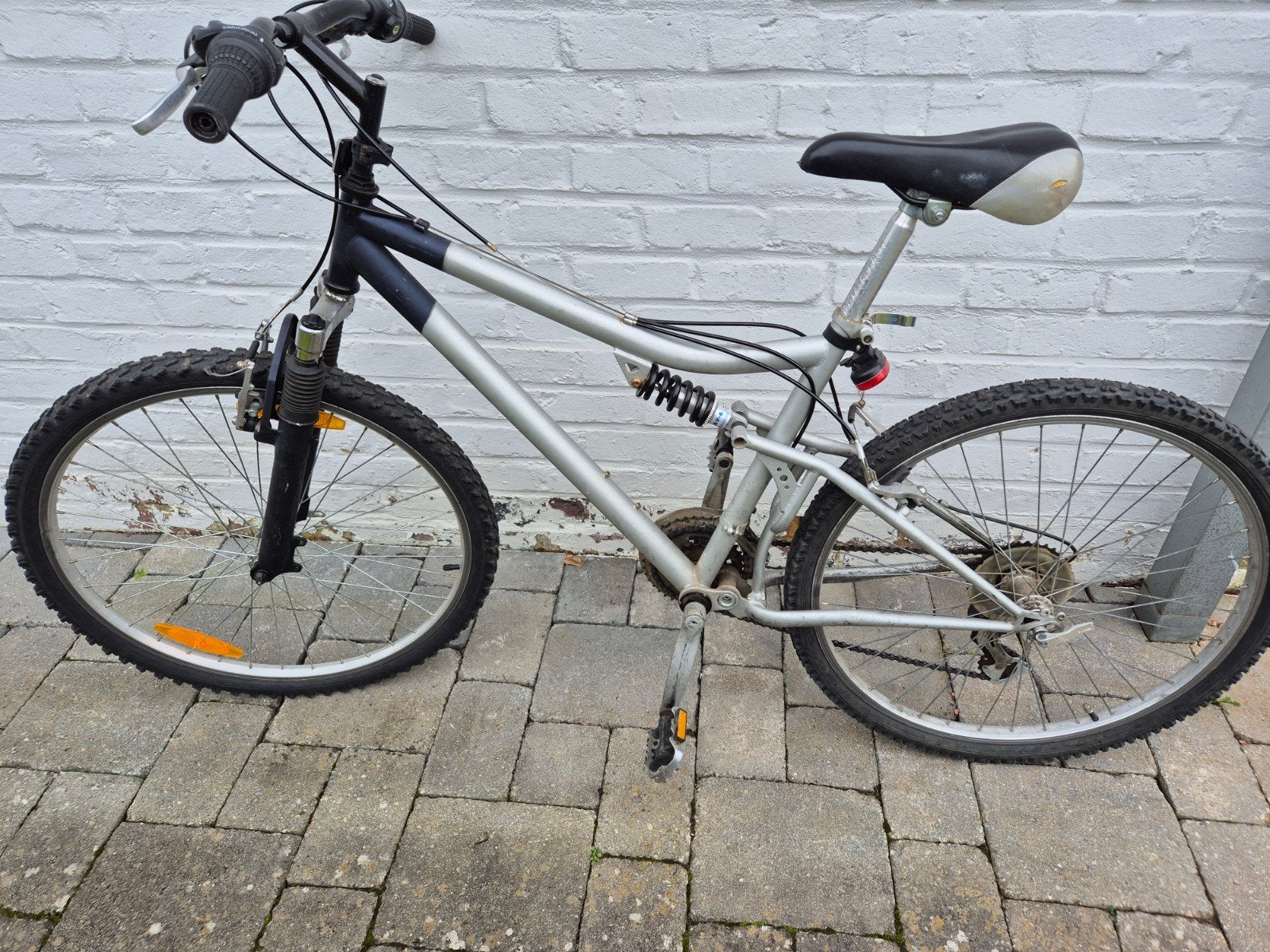 Velo, Enlèvement