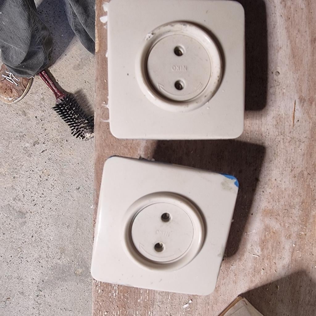 Stopcontact, Doe-het-zelf en Bouw, Elektriciteit en Kabels, Ophalen, Stopcontact