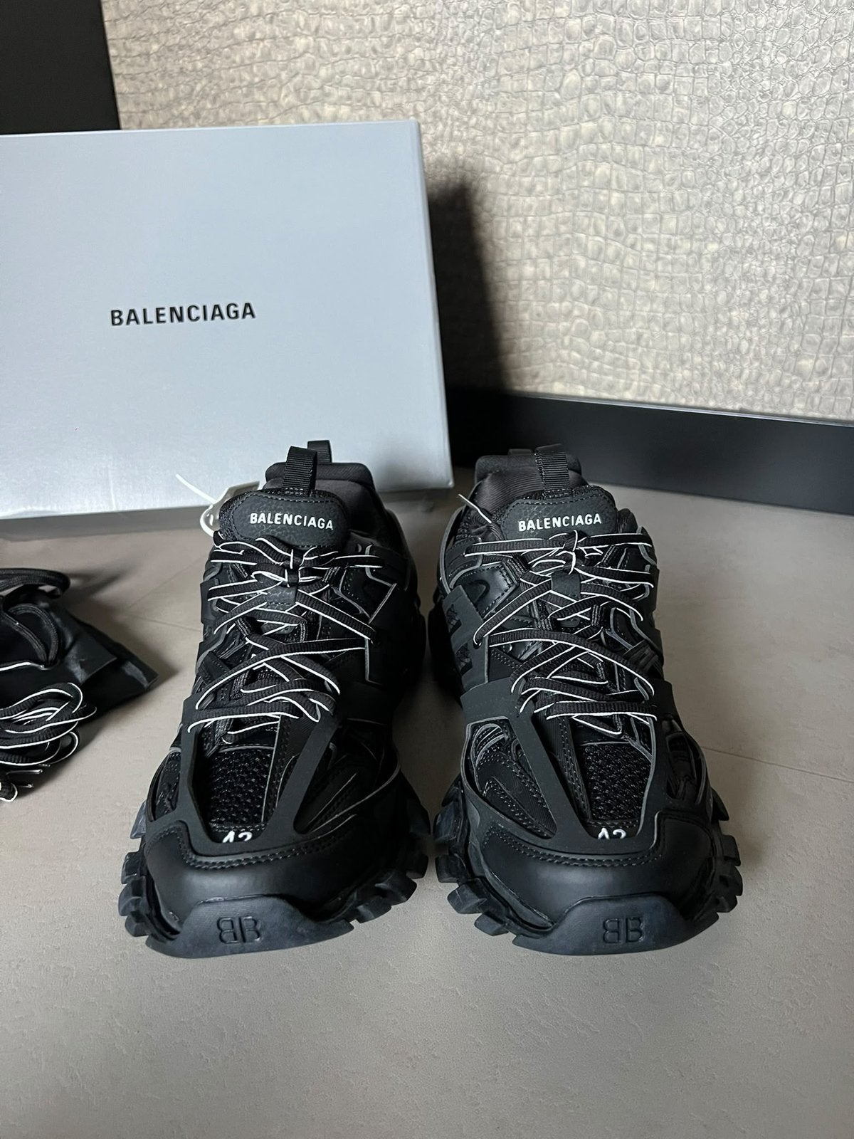 Balenciaga track met / zonder led, Kleding | Heren, Zwart, Nieuw, Ophalen of Verzenden, Sneakers