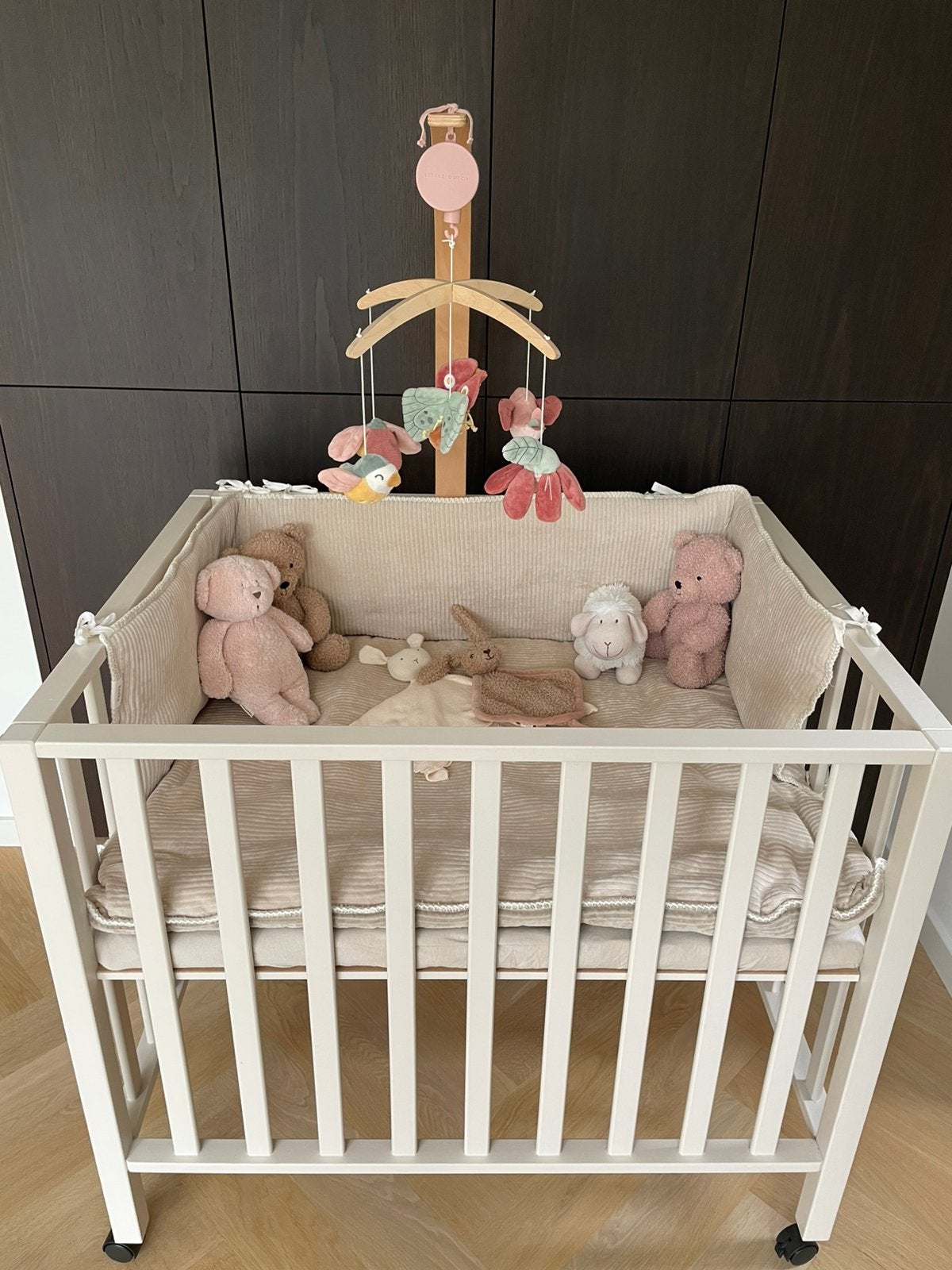 Box/ Babypark Quax cubic clay ingericht, Ophalen, Zo goed als nieuw, Boxkleed