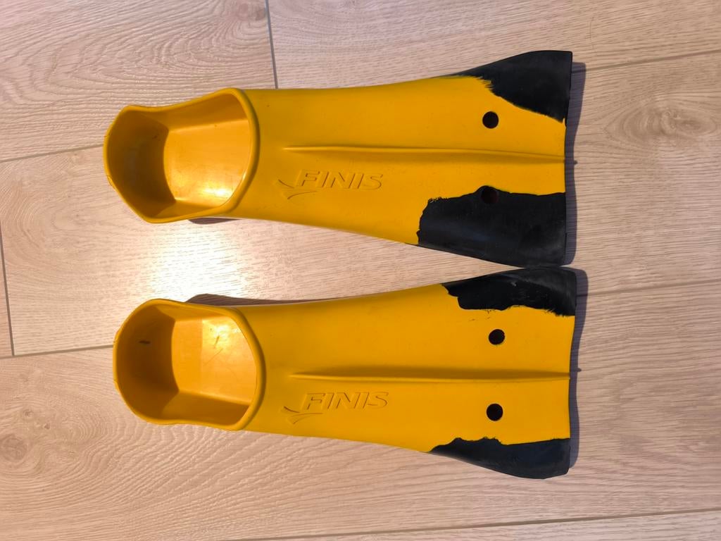 Finis Zoomers zwemvliezen 40/42, Ophalen, Zo goed als nieuw