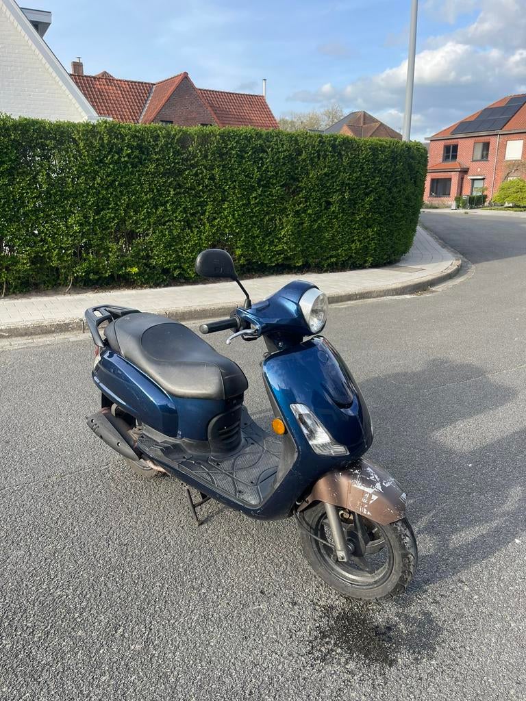 Sym fiddle ZONDER RIJBEWIJS, Fietsen en Brommers, Scooters | SYM, Ophalen, Klasse A (25 km/u), Zo goed als nieuw, Benzine