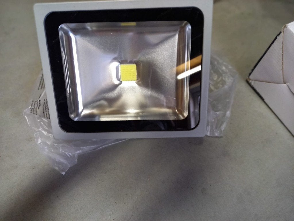 schijnwerpers, 3 stuks, 1 nog nieuw alles voor 15€!!!!!, Ophalen of Verzenden, Nieuw, Lamp met armatuur