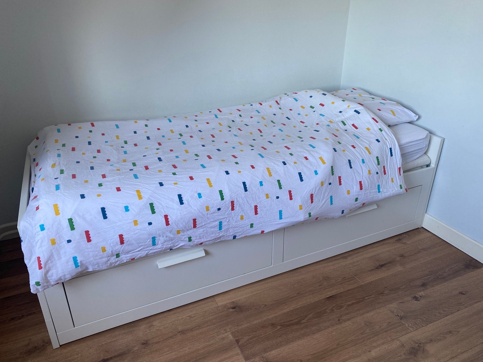 Wit éénpersoonsbed, Ophalen, Gebruikt, 70 tot 85 cm, Lattenbodem
