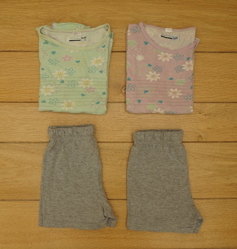 2 pyjama's, 7 - 8 jaar, Enlèvement ou Envoi, Utilisé, Fille, Vêtements de nuit ou Sous-vêtements