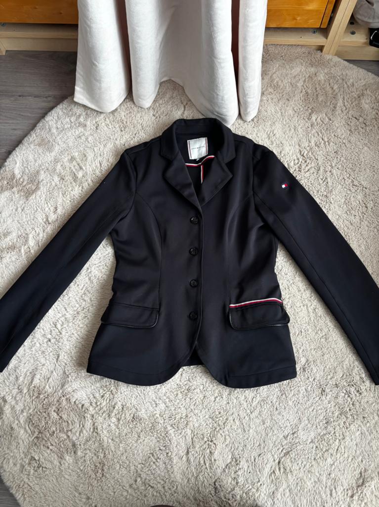 Tommy hilfiger wedstrijd jasje, Dieren en Toebehoren, Ophalen of Verzenden, Zo goed als nieuw