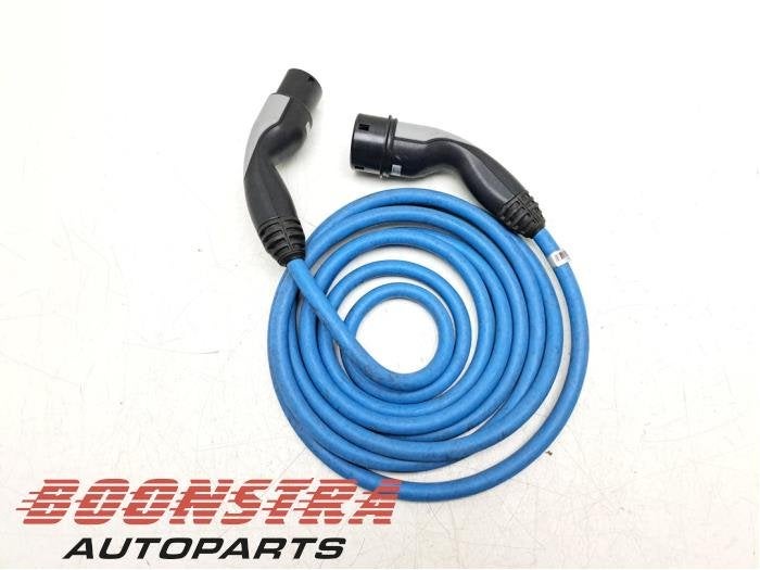 Câble de recharge électrique d'un BMW 5-Serie, -, 3 mois de garantie, Utilisé, -
