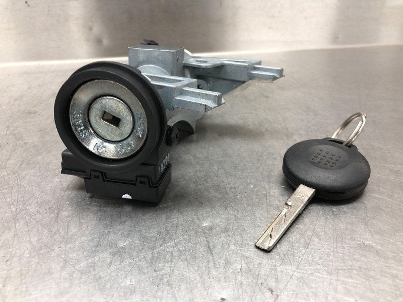 CONTACTSLOT + SLEUTEL Mitsubishi Colt (Z2 / Z3), Gebruikt, Mitsubishi