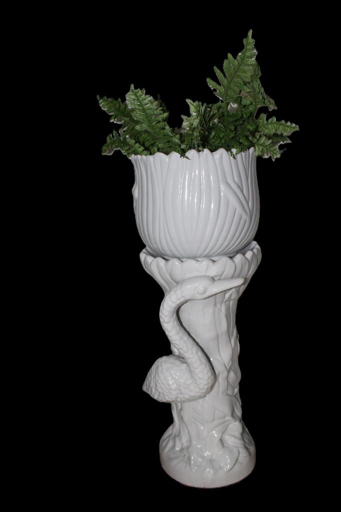 Witte reiger, bloempot op sokkel, keramiek.  Subliem., Antiek en Kunst, Curiosa en Brocante, Ophalen