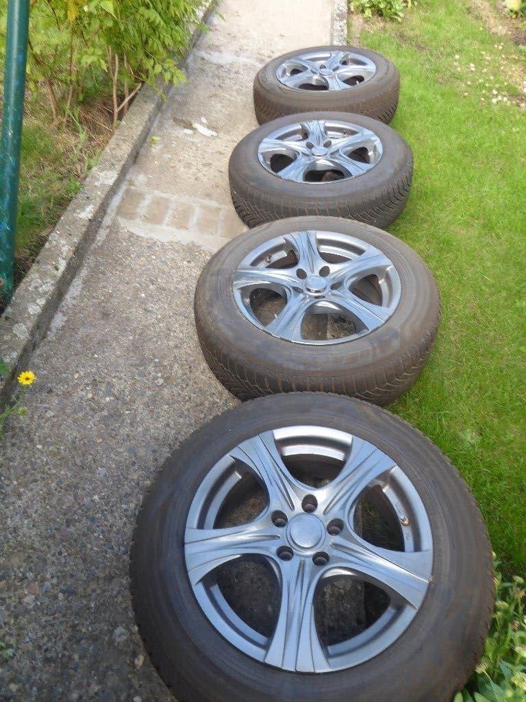 pneus + jantes hiver Nissan qashqai 21565r17 ,v906 Yokohama, Pneus et Jantes, Véhicule utilitaire, 17 pouces, Enlèvement
