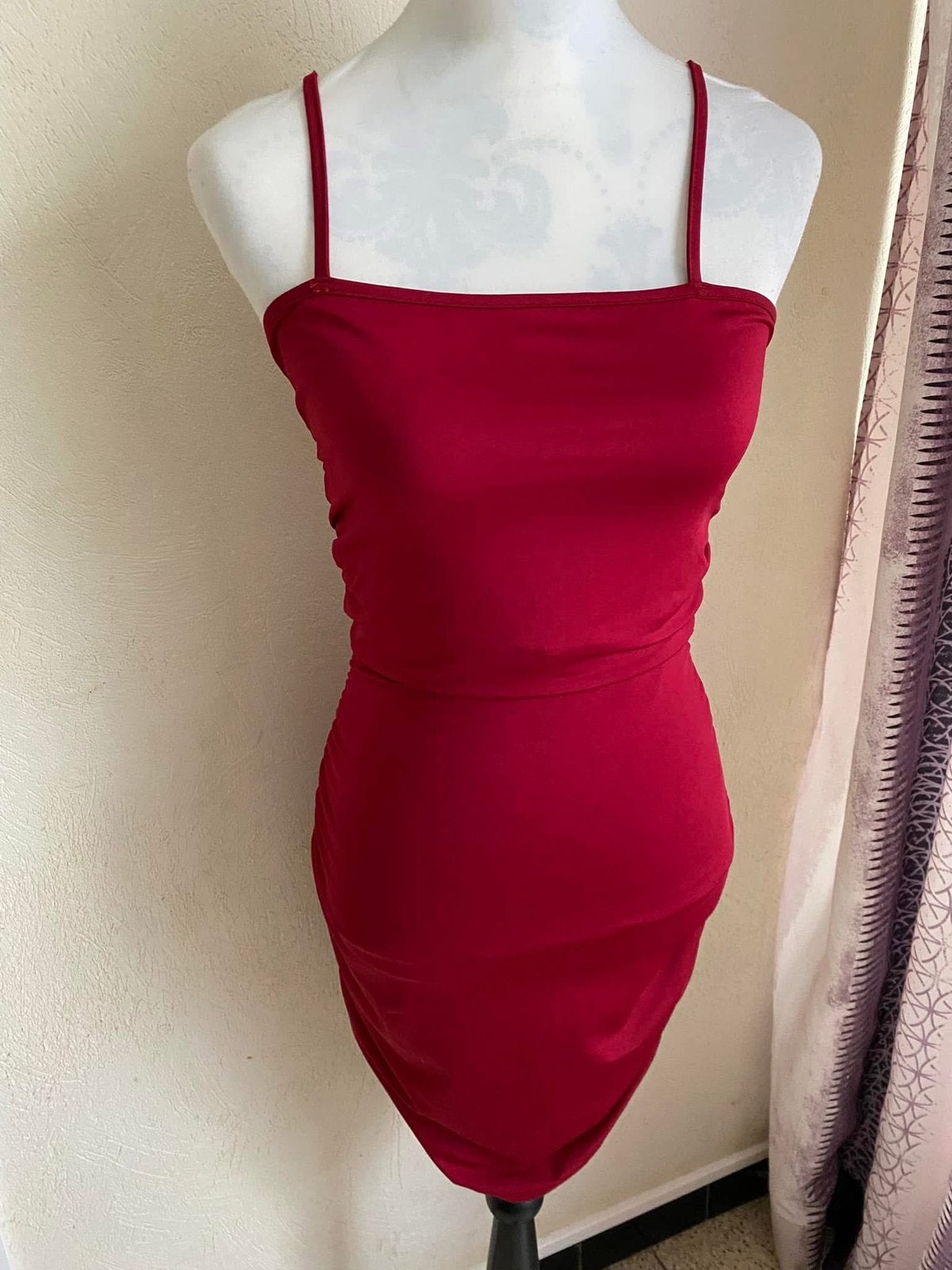 Robe rouge moulante Shein – Taille M (EUR 38) ️, Enlèvement ou Envoi, Comme neuf