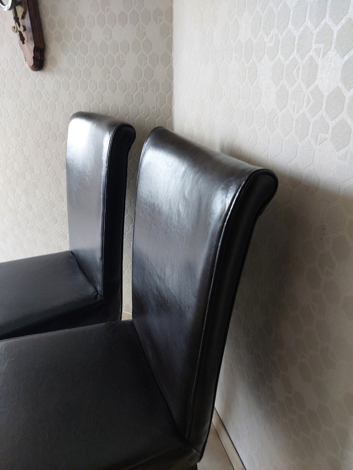 Spotprijs: 6 comfortabele lederlook stoelen, Ophalen