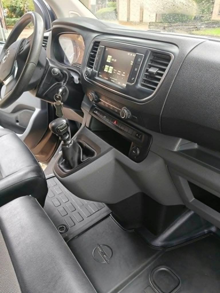 opel vivaro, Autos, Achat, 3 places, Boîte manuelle, Diesel