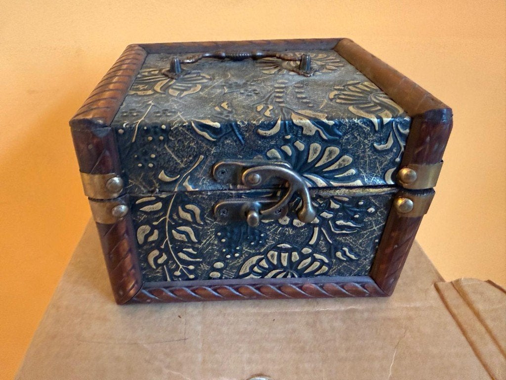 Sieradendoos/kleine vintage houten kist, Ophalen of Verzenden