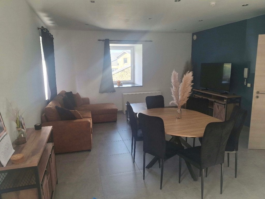 Ensemble meuble salle à manger + meuble salon, Enlèvement, Comme neuf, Bois moderne, 4 à 6 chaises