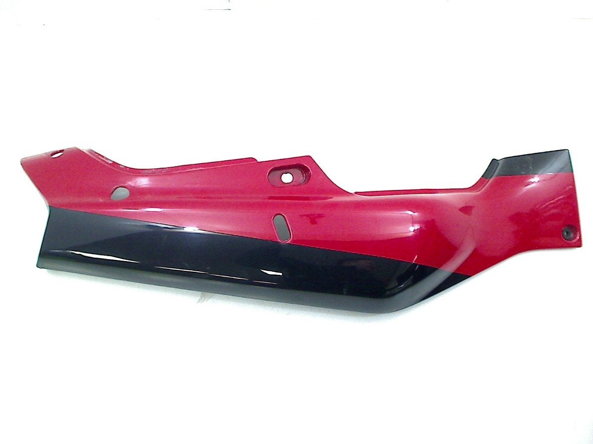 QUEUE DE CARENAGE DROIT GSX R 750 1992-1995 (GSXR 750 GR7B), Dhr. S. di Majo, Utilisé, Info@cama-motorparts.nl, P.J. Troelstraweg 8 8
3144 CX  MAASSLUIS, NL