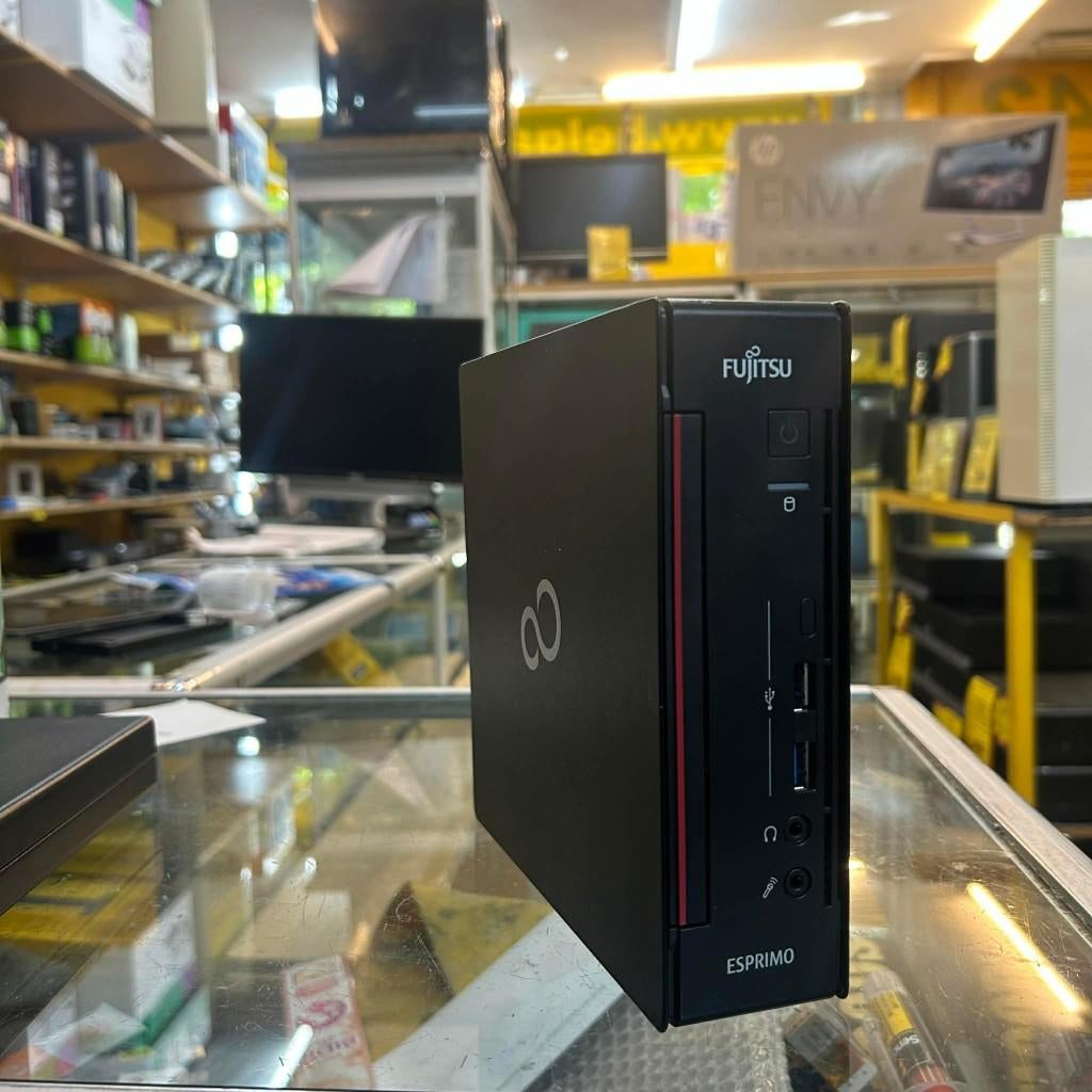 Fujitsu Esprimo Q558, 256 GB, Enlèvement ou Envoi, 8 GB, Moins de 2 Ghz